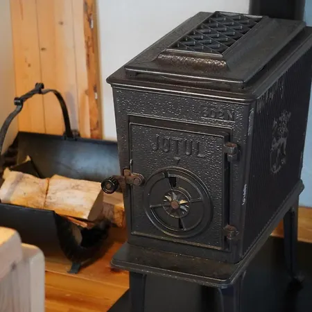 Smivolden Rorbu, Authentic Lofoten *