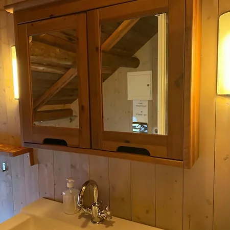 Smivolden Rorbu, Authentic Lofoten *
